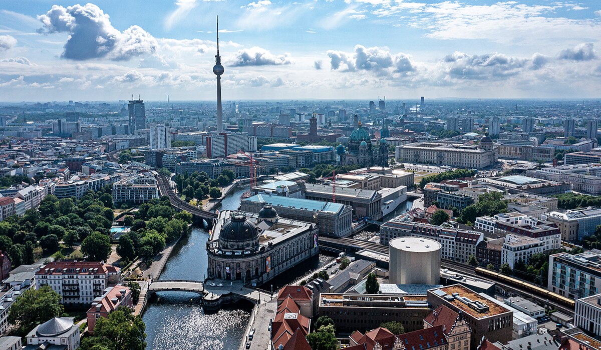 La Magia de Berlín: Cinco Destinos que Debes Conocer en la Capital Alemana.