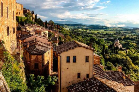 Descubre la magia medieval en la región de la Toscana, Italia: Un viaje a través del tiempo entre colinas, viñedos y ciudades históricas.