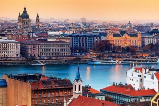 Turismo Médico en Budapest: Salud y Encuentros en la Perla del Danubio.