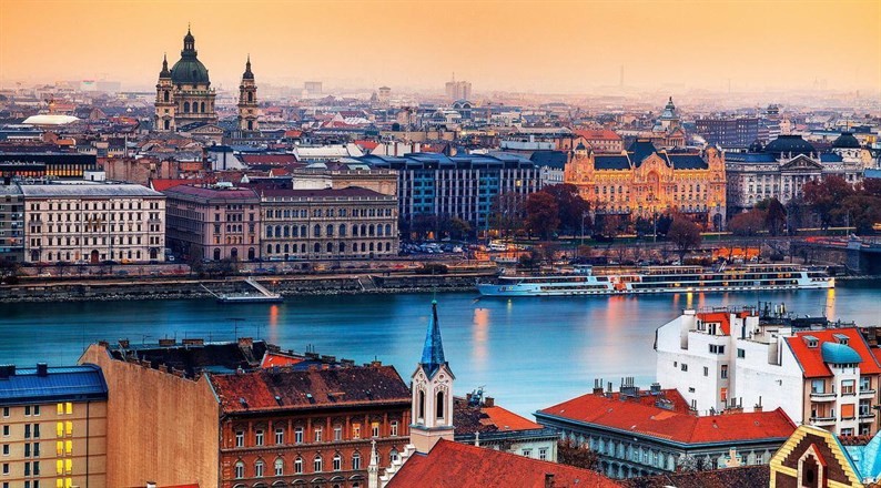 Turismo Médico en Budapest: Salud y Encuentros en la Perla del Danubio.