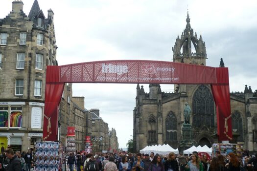 Edinburgh Festival Fringe: Una explosión de creatividad en el corazón de Escocia