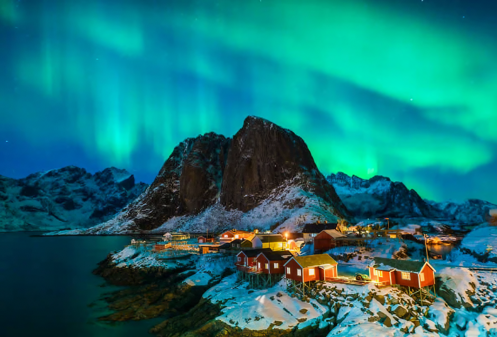Islandia: Redefiniendo el Turismo con Aventuras Árticas y Auroras Boreales Espectaculares