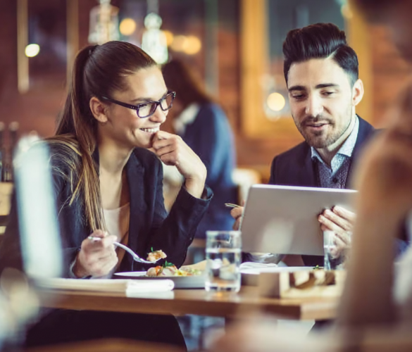 Reinvención de la gastronomía hotelera: Los hoteles buscan experiencias culinarias únicas, cenas temáticas, opciones veganas y menús sostenibles​