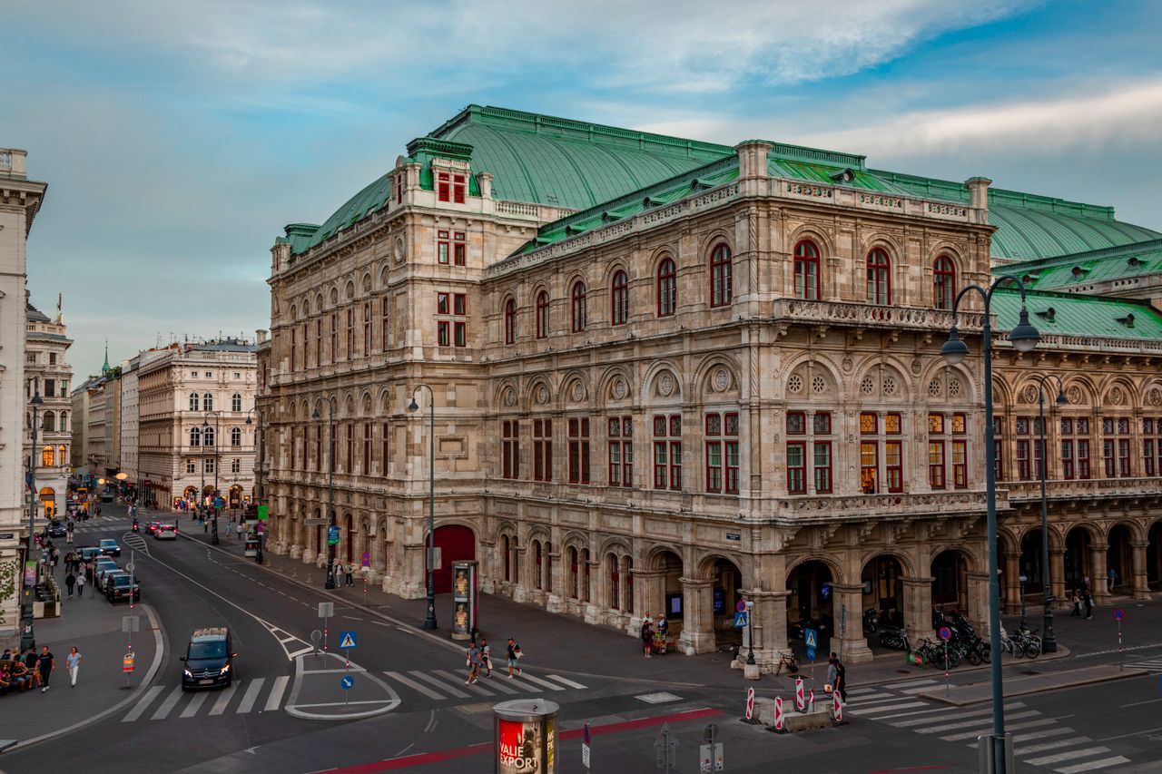 Foto de Vish Pix: https://www.pexels.com/es-es/foto/ciudad-punto-de-referencia-calle-edificio-18240650/